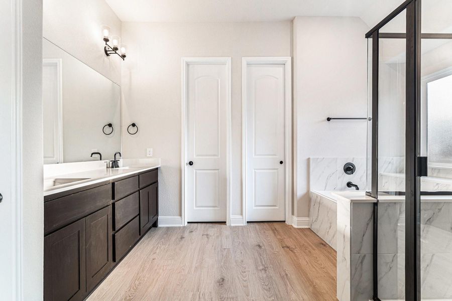 Furnished interior view inside a new home in Deer Pines, Conroe (Image 7). Furnished interior view inside a new home in Deer Pines, Conroe (Image 7).