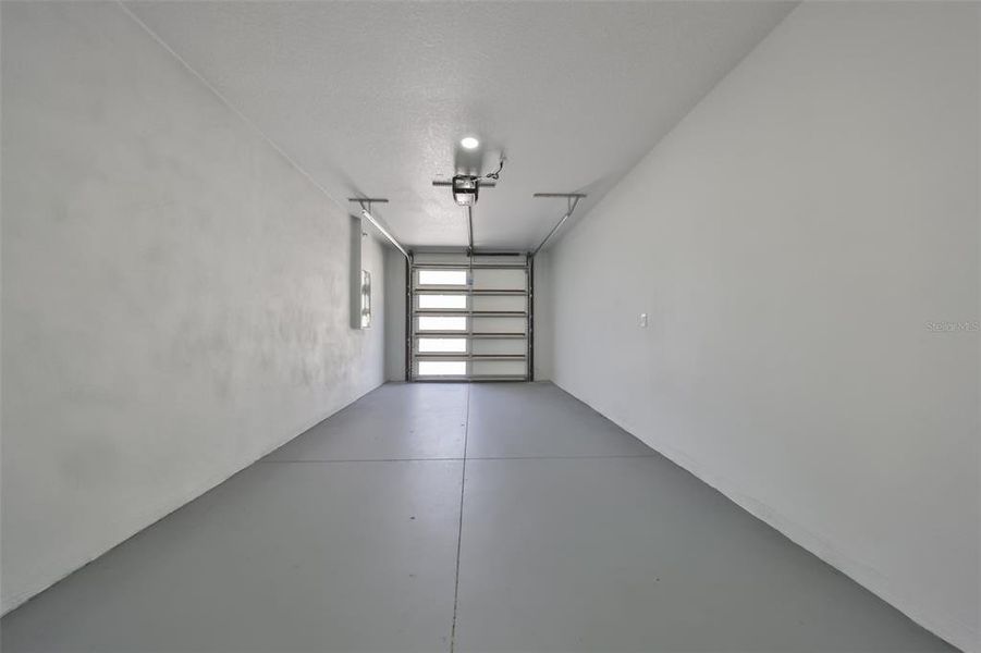 Spacious, unfurnished interior of a new home in , Tampa (Image 53). Spacious, unfurnished interior of a new home in , Tampa (Image 53).