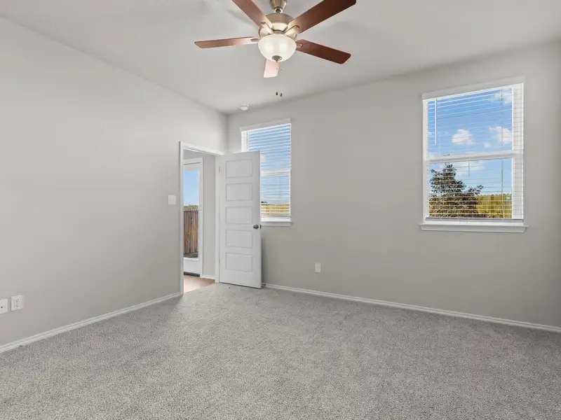 Representative unfurnished interior of a home built from the The Colorado F by Davidson Homes LLC in Heartland, Heartland (Image 16).