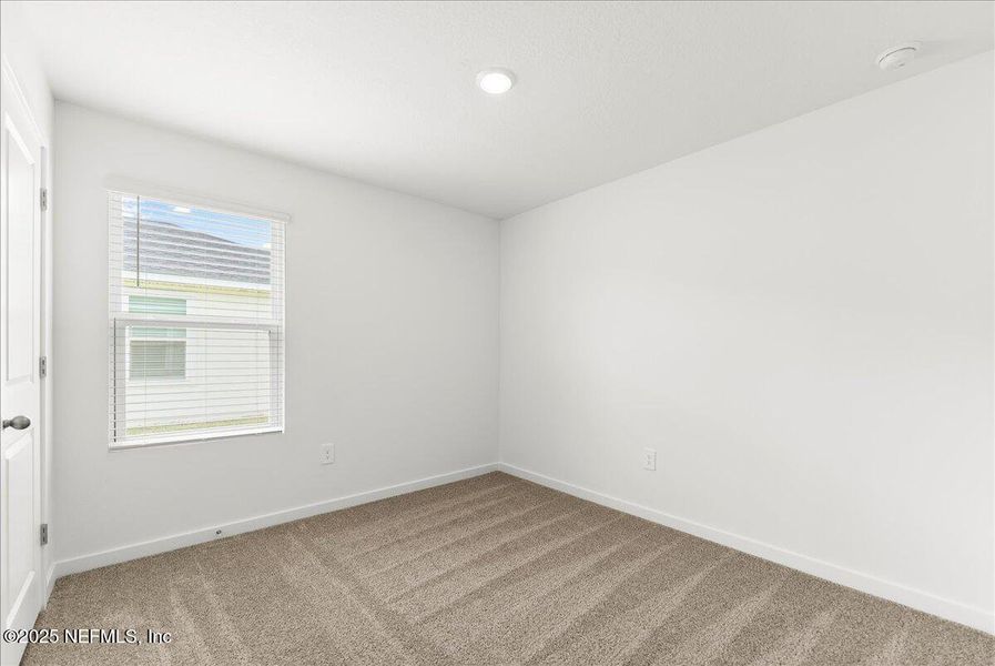 Spacious, unfurnished interior of a new home in Kings Preserve, Jacksonville (Image 22).