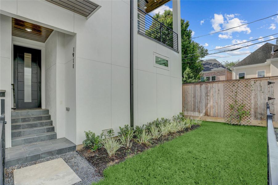 1911 Lauderdale is tucked privately at the back of the Lauderdale development and offers privacy and some yard space. 1911 Lauderdale is tucked privately at the back of the Lauderdale development and offers privacy and some yard space.