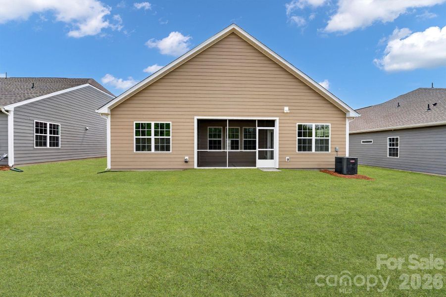Exterior details and patio area of a home in Roselyn, Lancaster (Image 3).