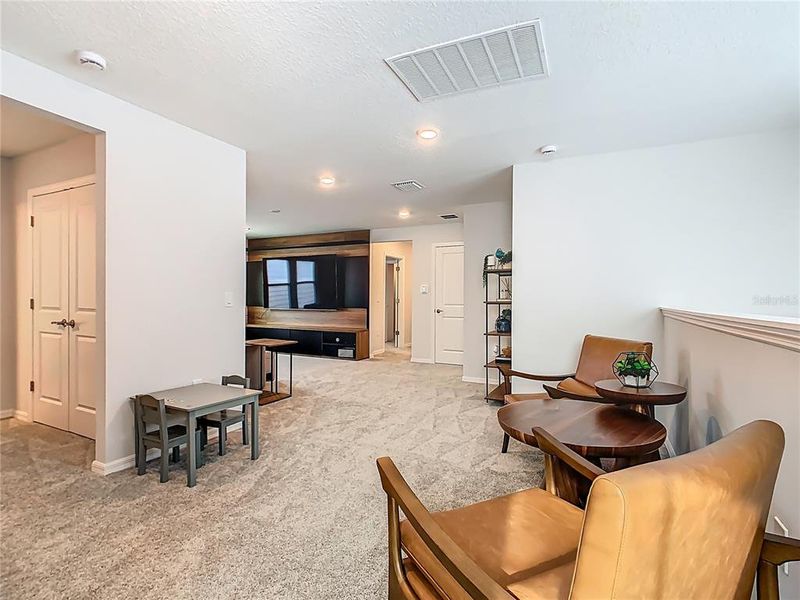 Furnished interior view inside a new home in , Orlando (Image 15).