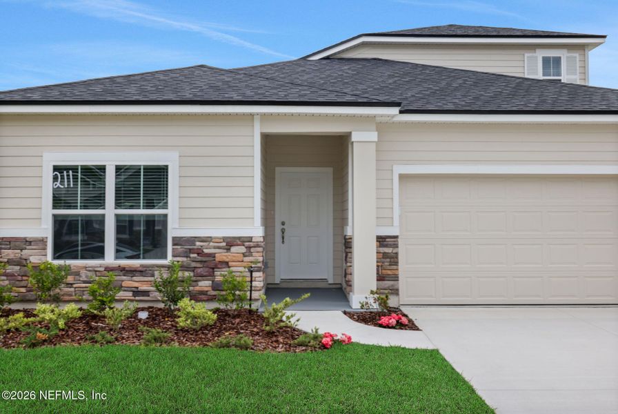 Exterior details and patio area of a home in Wilford Oaks, Orange Park (Image 4).