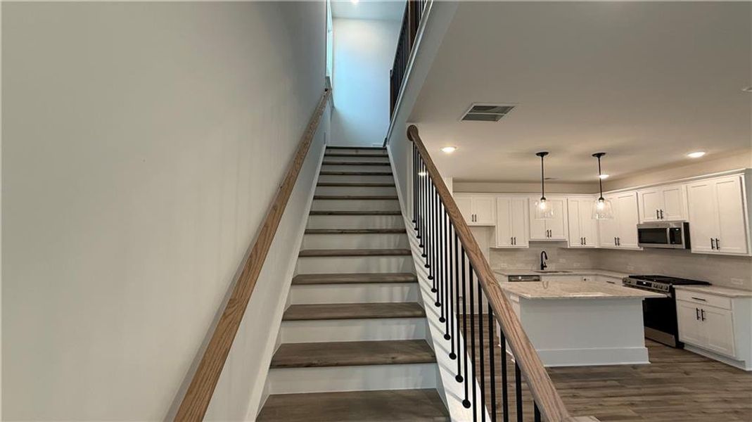Image 44 of a home in Park Vue.