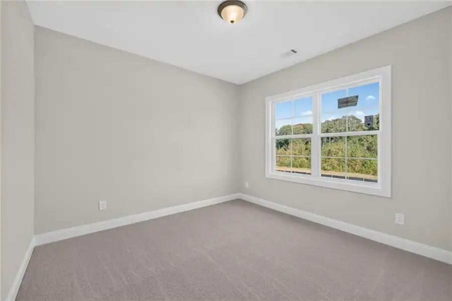 Spacious, unfurnished interior of a new home in , Jefferson (Image 35).