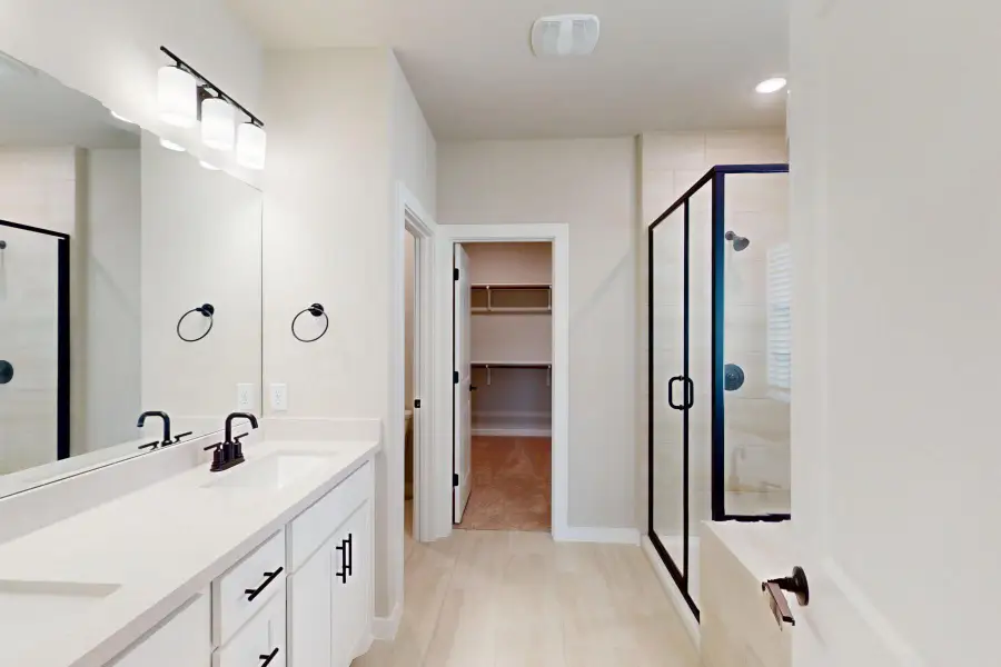 Furnished interior view inside a new home in Edgewood, Leander (Image 10). Furnished interior view inside a new home in Edgewood, Leander (Image 10).