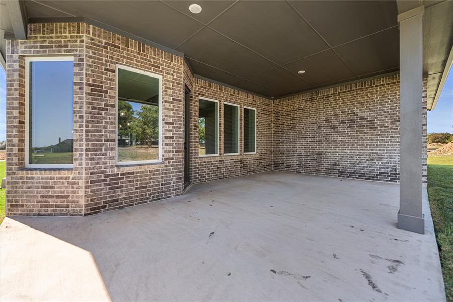 Exterior details and patio area of a home in Fannin Ranch, Leonard (Image 19). Exterior details and patio area of a home in Fannin Ranch, Leonard (Image 19).
