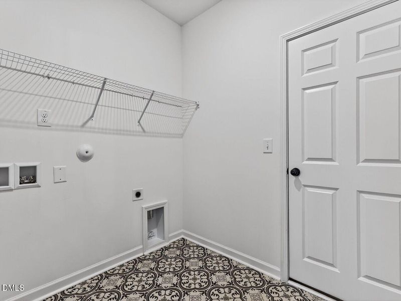 018-1280x960-laundry