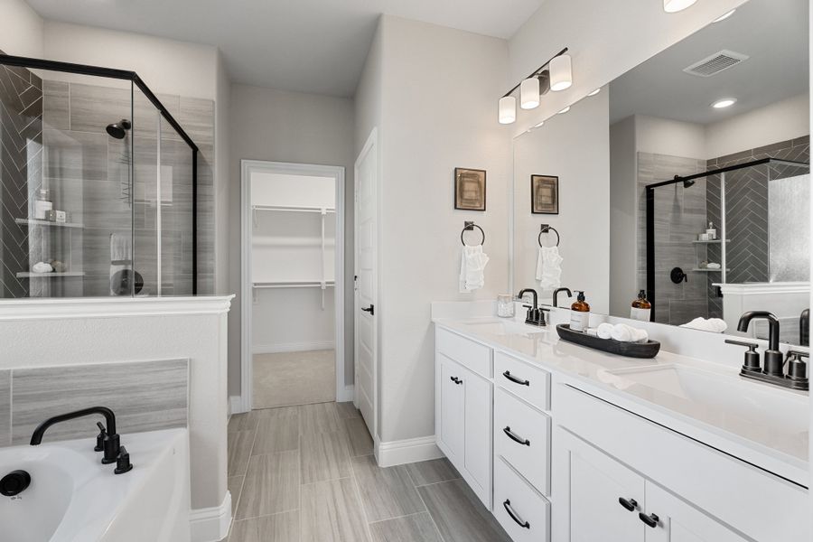 Representative furnished interior of a home built from the Avalon by Beazer Homes in Goodland: Overlook 60', Midlothian (Image 13).