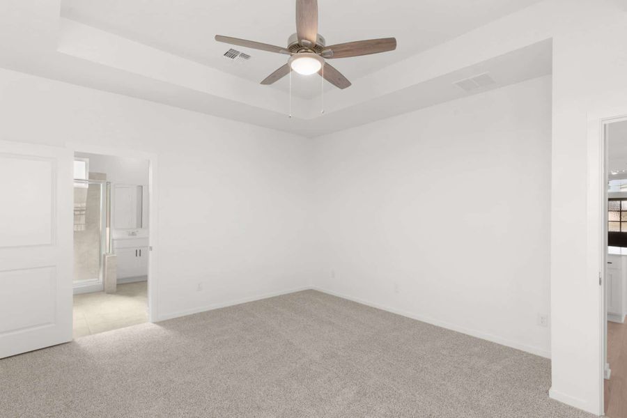 Spacious, unfurnished interior of a new home in Briarwood, Elgin (Image 21).