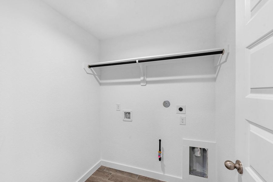 Spacious, unfurnished interior of a new home in Beacon Hill, Waller (Image 24).