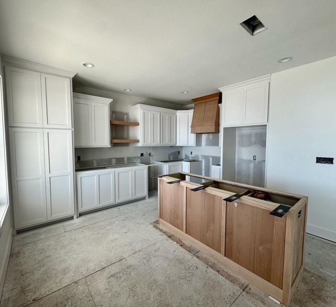 Furnished interior view inside a new home in , Bolivar Peninsula (Image 6).