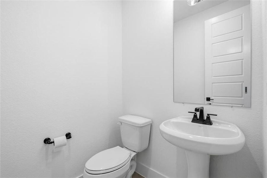 Furnished interior view inside a new home in Pecan Grove, Burleson (Image 10).