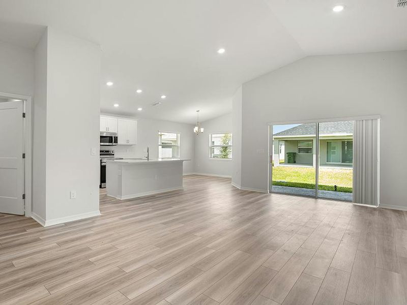 Sunny, open-layout, move-in-ready 3-bedroom home for sale in Winter Haven, FL!
