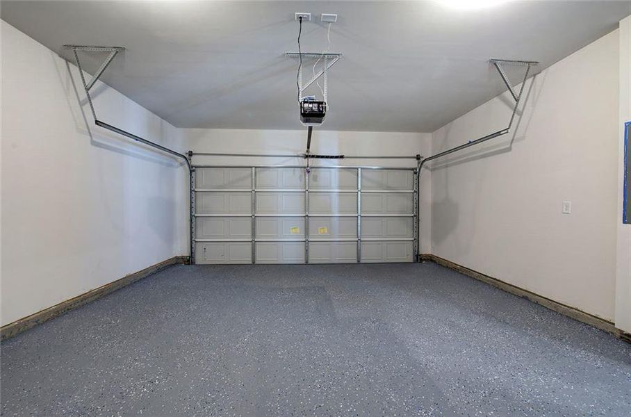 Spacious, unfurnished interior of a new home in , Cartersville (Image 30).