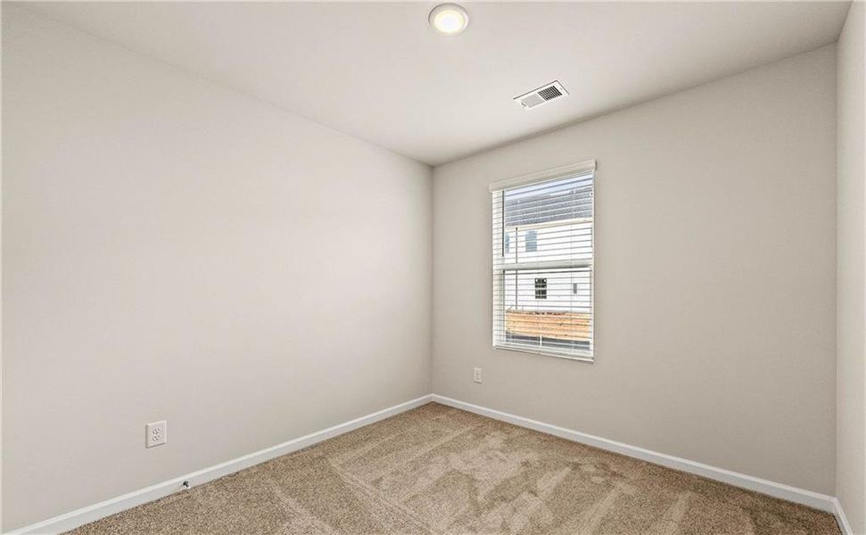 Spacious, unfurnished interior of a new home in The Grove At Mundy Mill, Gainesville (Image 9).