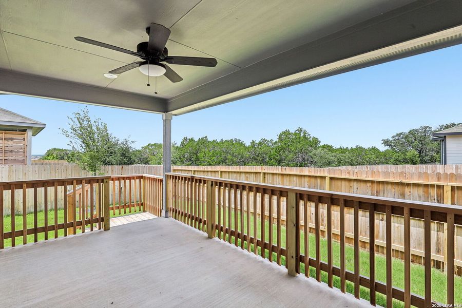 Exterior details and patio area of a home in Thomas Pond, San Antonio (Image 4). Exterior details and patio area of a home in Thomas Pond, San Antonio (Image 4).