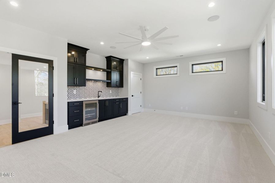 403 Carolyn Court-88