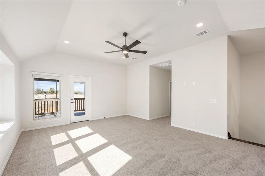 Spacious, unfurnished interior of a new home in The Oaks, Red Oak (Image 19). Spacious, unfurnished interior of a new home in The Oaks, Red Oak (Image 19).