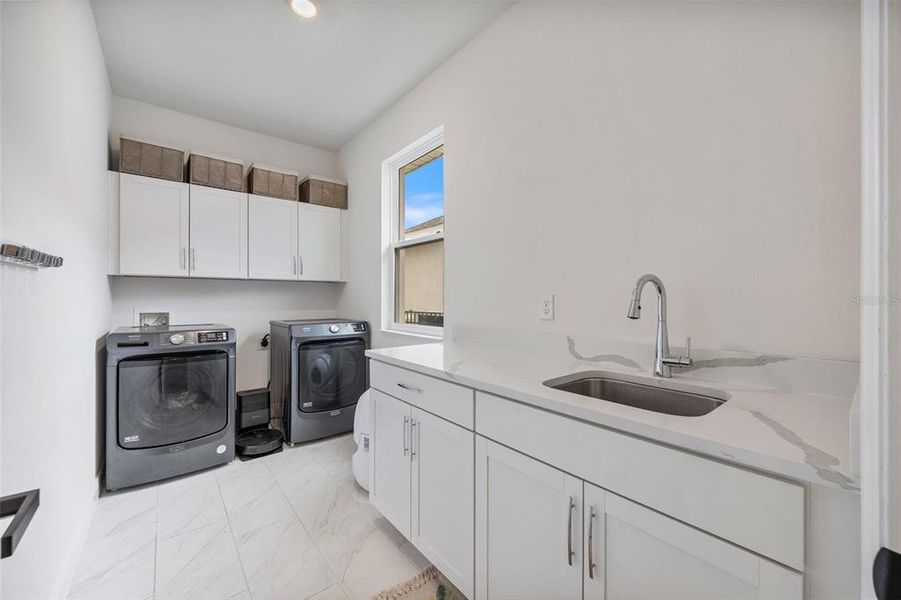 Furnished interior view inside a new home in Seaire, Parrish (Image 9).