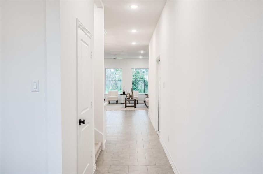 Spacious, unfurnished interior of a new home in , Missouri City (Image 23).