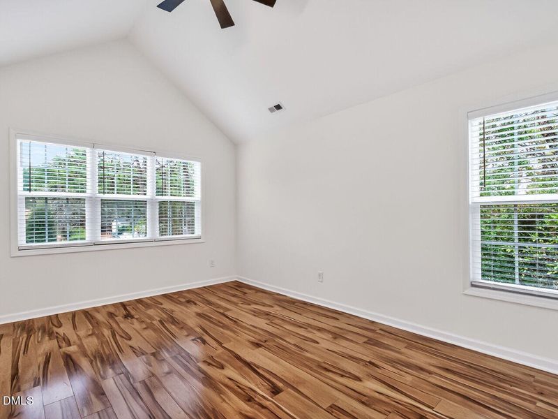 018-1280x960-primary-br