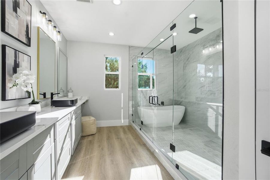 Furnished interior view inside a new home in , Belle Isle (Image 41).