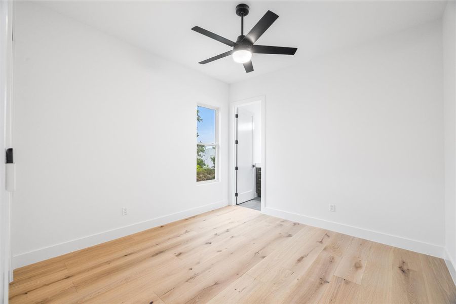 4th bedroom with an ensuite bathroom 4th bedroom with an ensuite bathroom