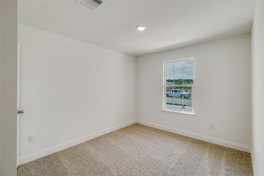 Spacious, unfurnished interior of a new home in Riverview, Georgetown (Image 9).