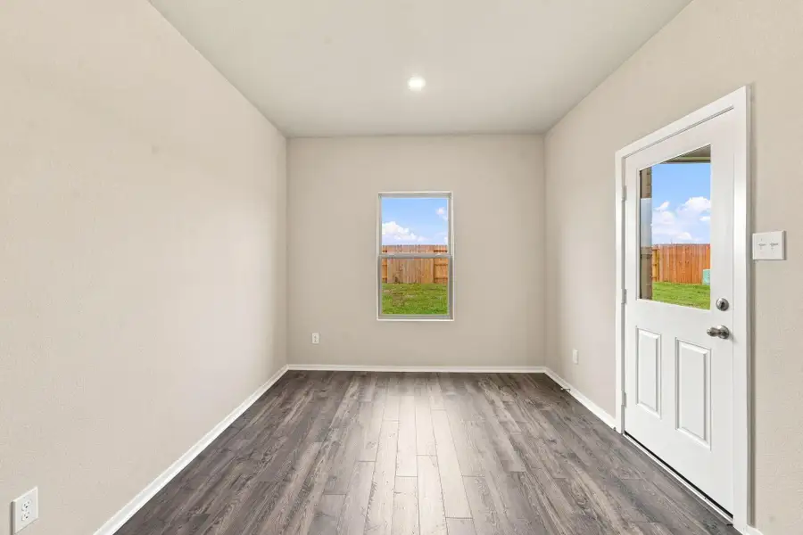 Spacious, unfurnished interior of a new home in Windcress, Cove (Image 18).