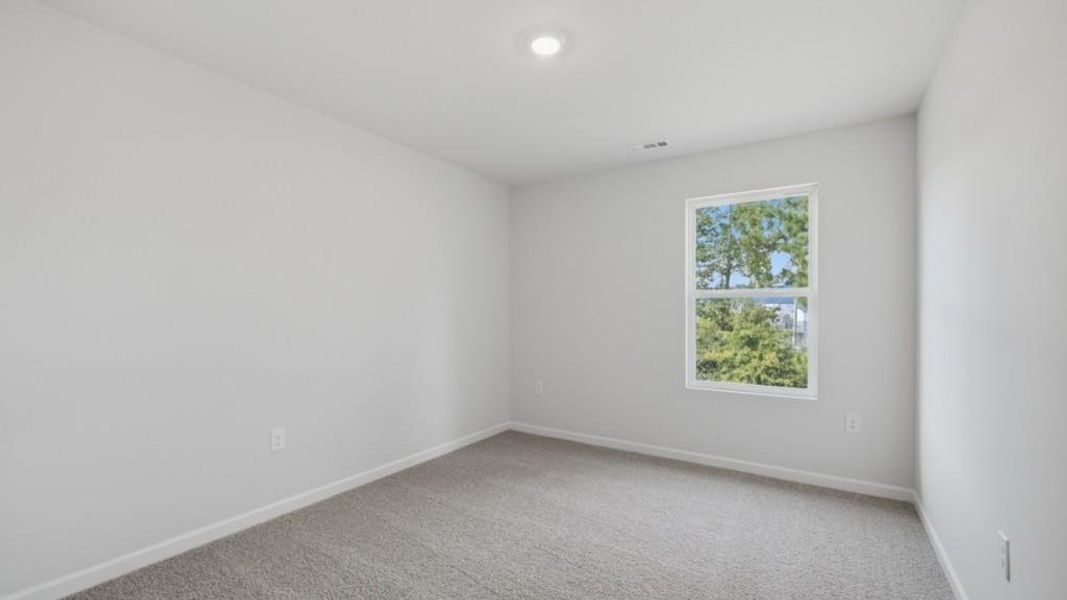 Spacious, unfurnished interior of a new home in Hughes Court, Dawsonville (Image 14).