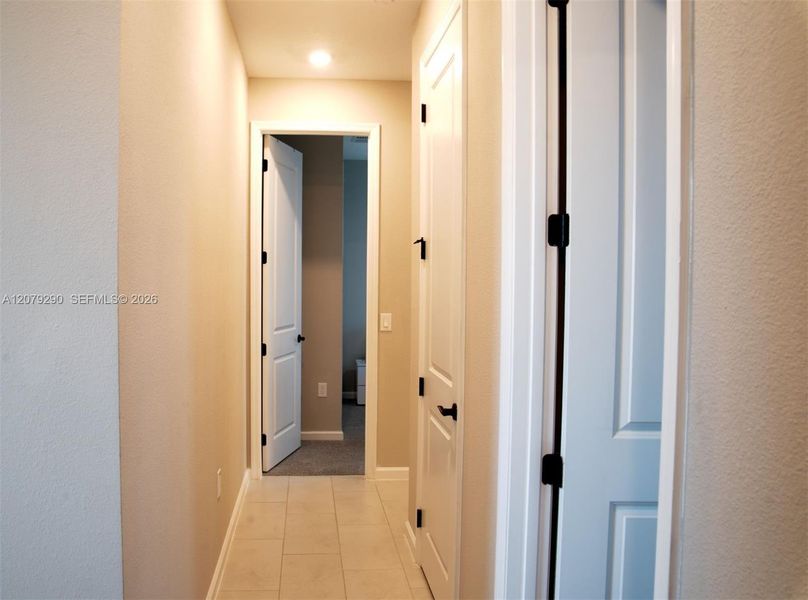 Spacious, unfurnished interior of a new home in , Haines City (Image 22).