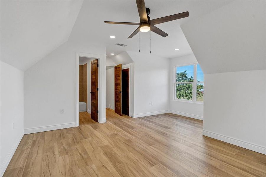 Spacious, unfurnished interior of a new home in , Tolar (Image 26). Spacious, unfurnished interior of a new home in , Tolar (Image 26).