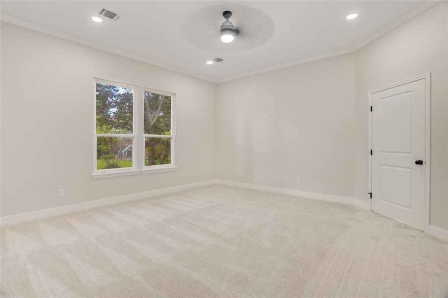 Spacious, unfurnished interior of a new home in , Houston (Image 18).