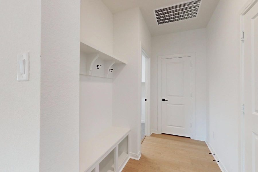 Spacious, unfurnished interior of a new home in The Grand Prairie 50’, Hockley (Image 22).