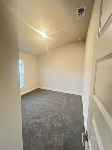 Spacious, unfurnished interior of a new home in Abbey Glen, Dade City (Image 9).