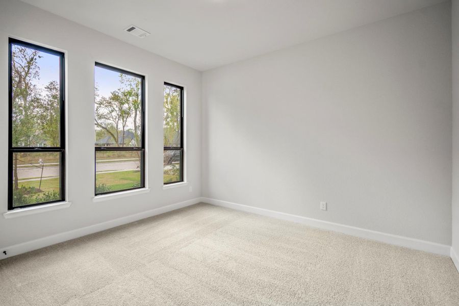 Spacious, unfurnished interior of a new home in Sienna 70' Lots, Missouri City (Image 33). Spacious, unfurnished interior of a new home in Sienna 70' Lots, Missouri City (Image 33).