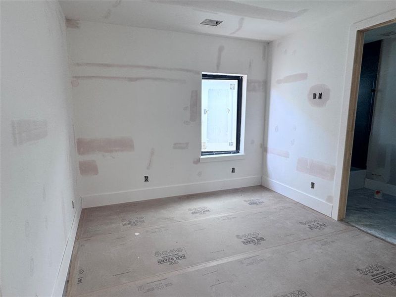 Spacious, unfurnished interior of a new home in , Stafford (Image 25).