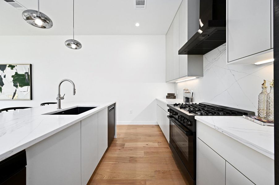 Furnished interior view inside a new home in , Austin (Image 22). Furnished interior view inside a new home in , Austin (Image 22).