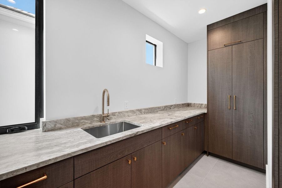 Furnished interior view inside a new home in , Fort Lauderdale (Image 45). Furnished interior view inside a new home in , Fort Lauderdale (Image 45).