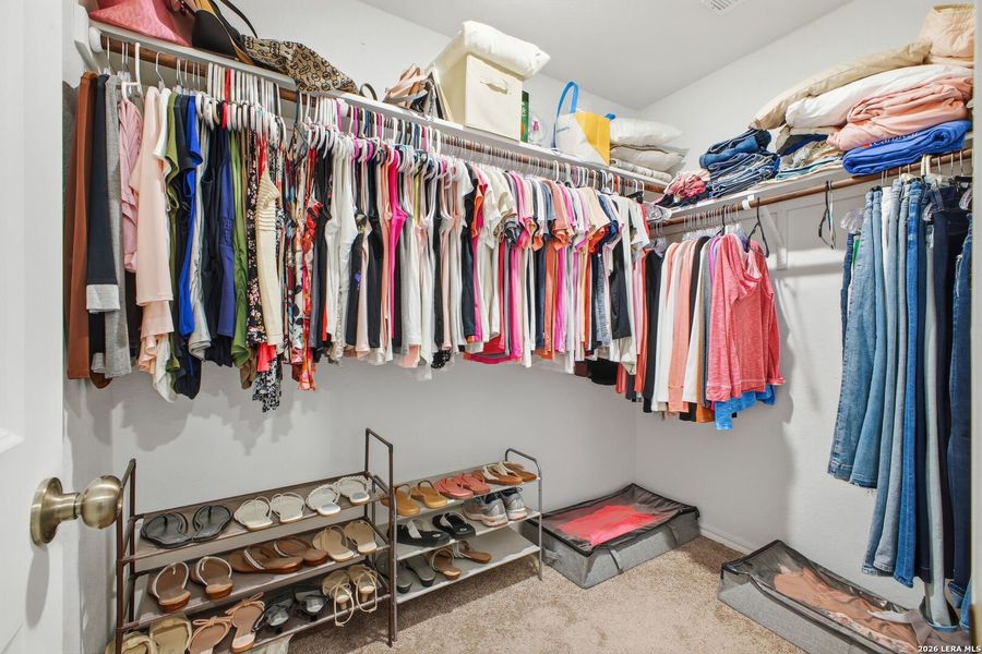 Close-up of interior finishes inside a home in Lodi Grove, Floresville (Image 17).
