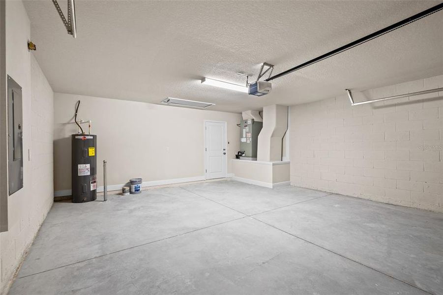Spacious, unfurnished interior of a new home in SummerCrest, Ocala (Image 28).