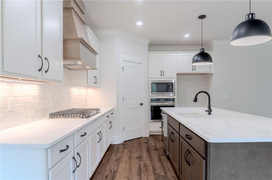 Furnished interior view inside a new home in Weslyn Park, Social Circle (Image 8).