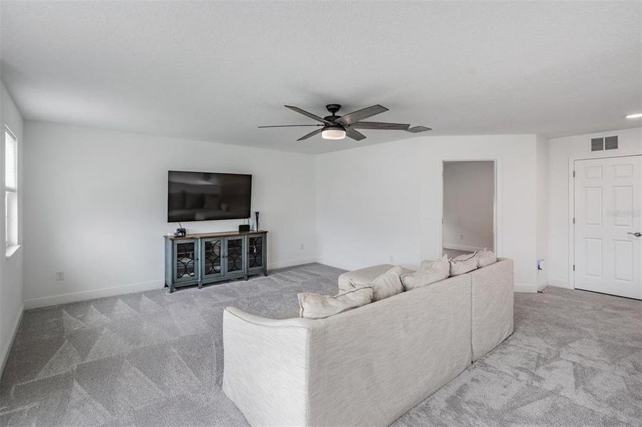 Furnished interior view inside a new home in , Wesley Chapel (Image 41).