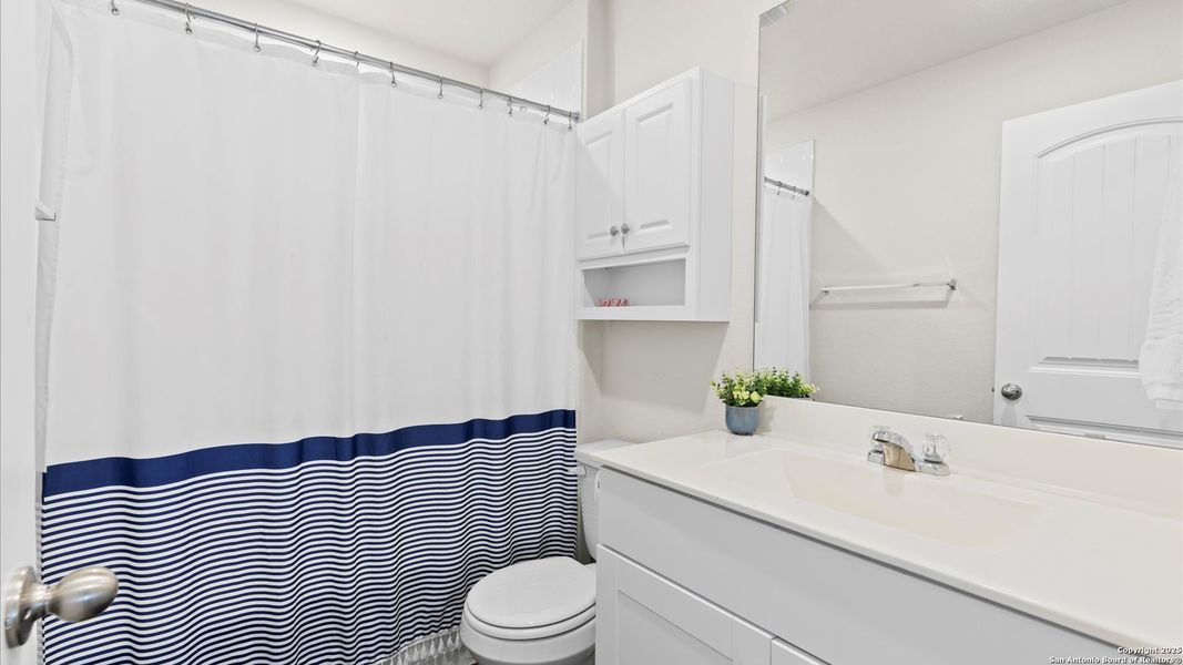 Furnished interior view inside a new home in Arroyo Ranch, Seguin (Image 14).