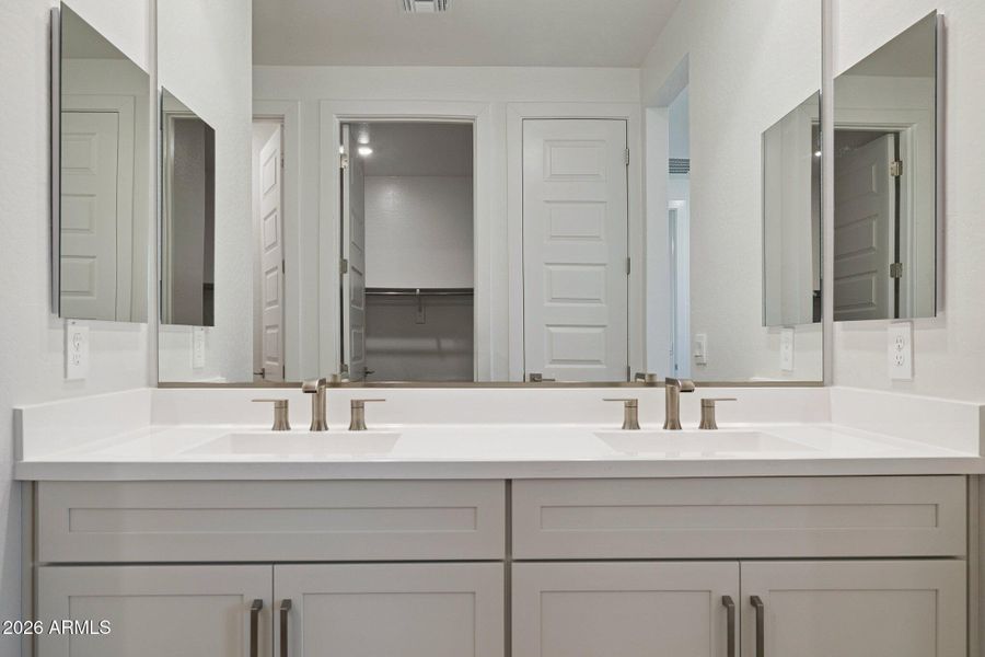 17-web-or-mls-2544-villa-linda-dr