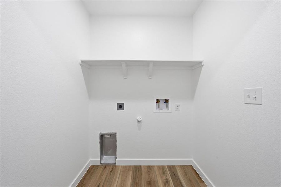 Spacious, unfurnished interior of a new home in , Waco (Image 14).