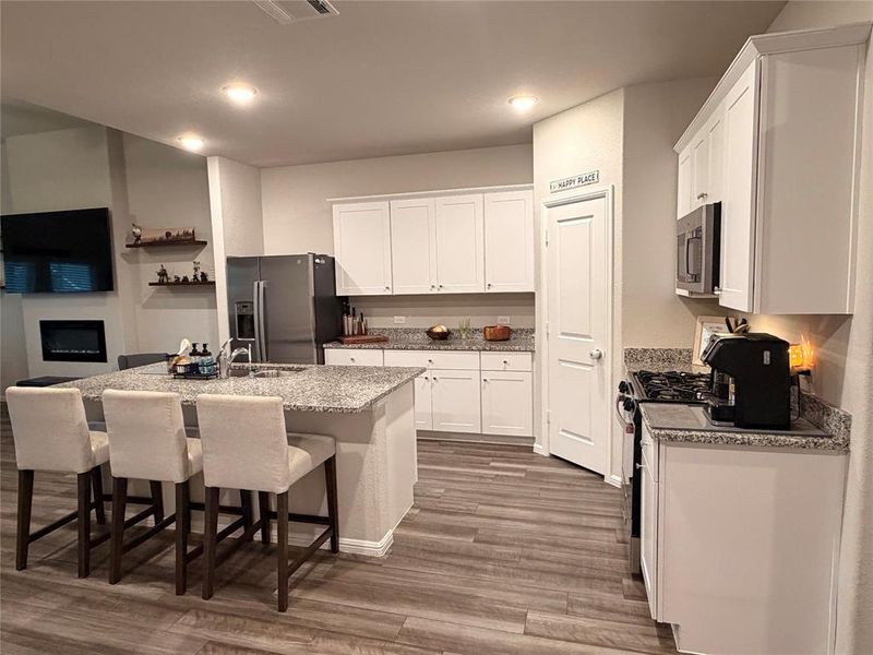 Furnished interior view inside a new home in Forest Park, Princeton (Image 25).