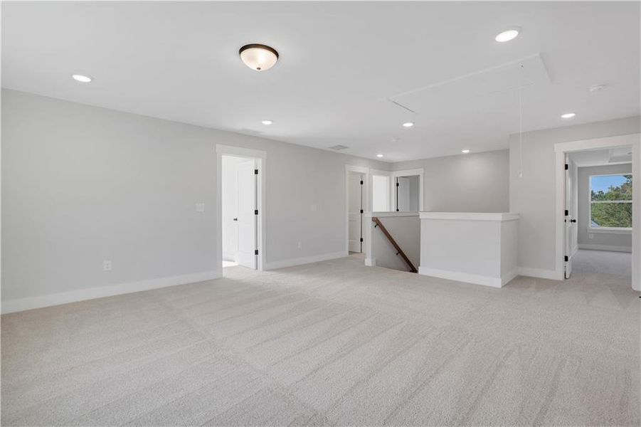 Spacious, unfurnished interior of a new home in Cambridge, Flowery Branch (Image 14). Spacious, unfurnished interior of a new home in Cambridge, Flowery Branch (Image 14).